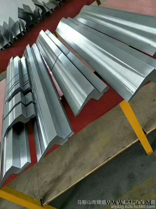 大型折彎機模具生產(chǎn)出售  折彎機模具配件材質(zhì)  剪板機折彎機模具價格