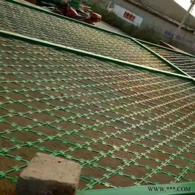 龐璐可定制  護(hù)欄網(wǎng)機(jī)場圍網(wǎng) 監(jiān)獄護(hù)欄網(wǎng) 電鍍機(jī)場護(hù)欄網(wǎng) 機(jī)場防護(hù)網(wǎng)