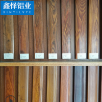 佛山手感木紋鋁方管 隔斷裝飾鋁管木紋方通四面鋁方通工廠直售